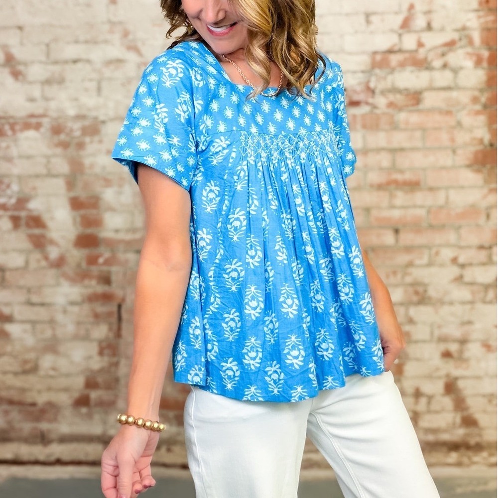 Ivy Jane Becca Block Print Floral Smocked Top Womens Medium Blue White
